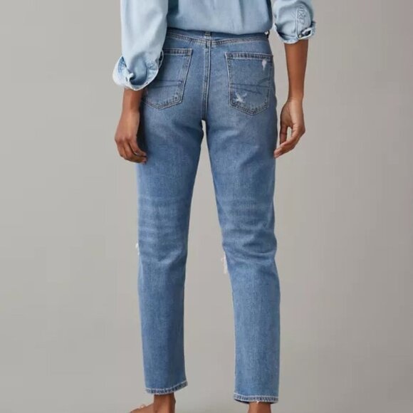 NEW American Eagle Women's AE Ripped Mom Jean Cool Classic - Picture 4 of 9
